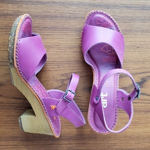ART Sandals NWOT